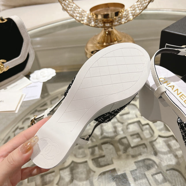 WEDGE SANDALS IN BLACK FABRIC WITH WHITE LOGO