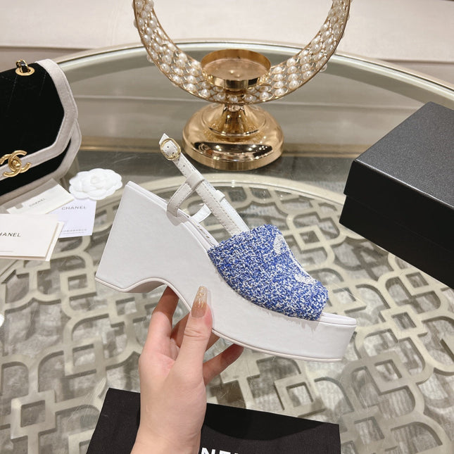 WEDGE SANDALS IN SAPPHIRE BLUE FABRIC WITH WHITE LOGO