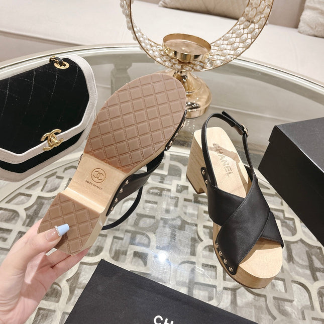 Double CC  Wood Grain Platform Sandals Black Sheepskeen