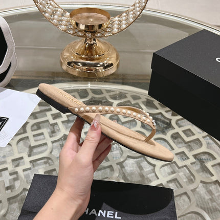 PEARL THONG SANDAL IN SEPIA TAN SUEDE