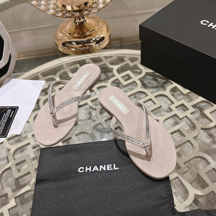 RHINESTONES THONG SANDAL IN PALE PINK SUEDE