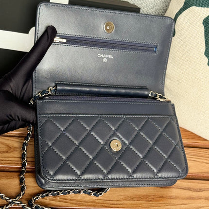 CC WOC ENTRUPY 19 BAG IN INDIGO BLUE CALFSKIN