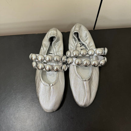 ALAIA SPHERE BALLET FLATS IN SILVER LAMBSKIN