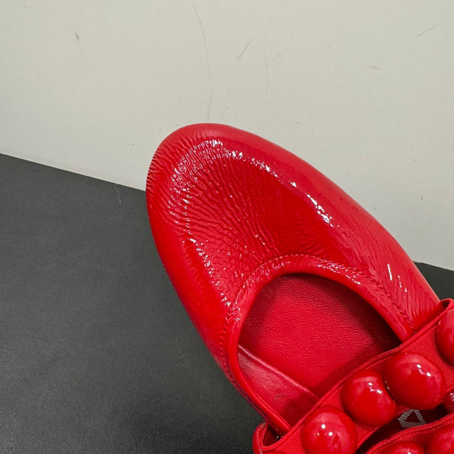 ALAIA SPHERE BALLET FLATS IN CHERRY RED LAMBSKIN
