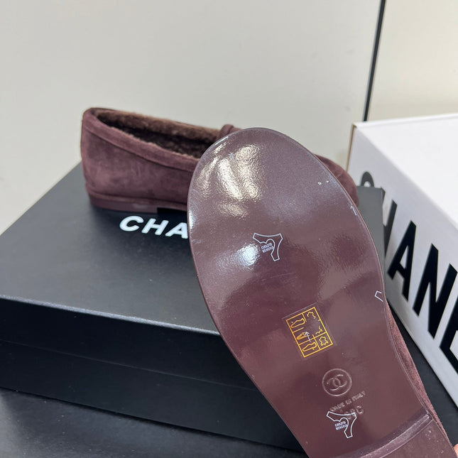LOAFER IN CHESTNUT BROWN SUEDE AND SOLF FLEECE LINING