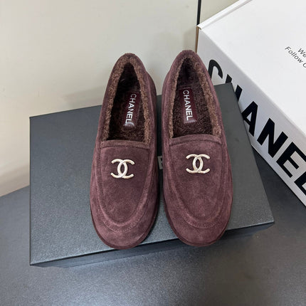 LOAFER IN CHESTNUT BROWN SUEDE AND SOLF FLEECE LINING