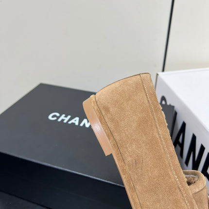 LOAFER IN SEPIA TAN SUEDE AND SOLF FLEECE LINING