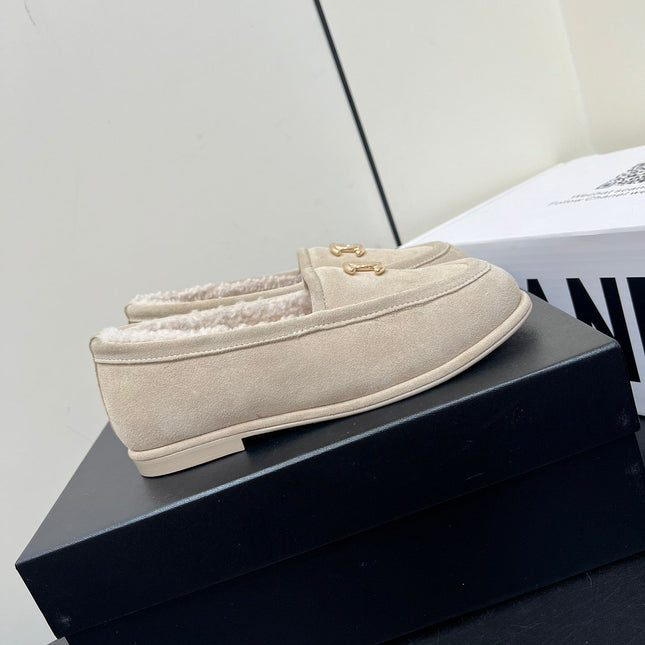 LOAFER IN BEIGE SUEDE AND SOLF FLEECE LINING