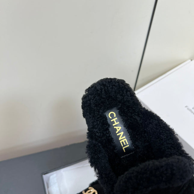 LOAFERS MULE IN BLACK SUEDE AND FLEECE LINING