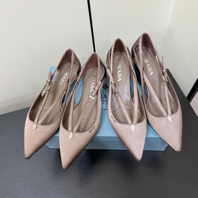 CUT-OUT PUMPS WITH BEAD BUCKLE IN HAZELNUT BEIGE SATIN
