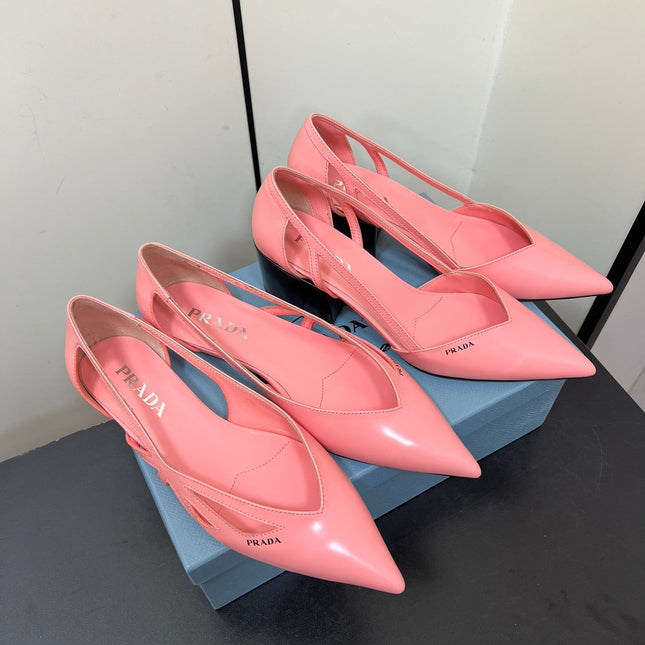 BRUSHED CUT-OUT PUMPS IN SALMON PINK CALFSKIN