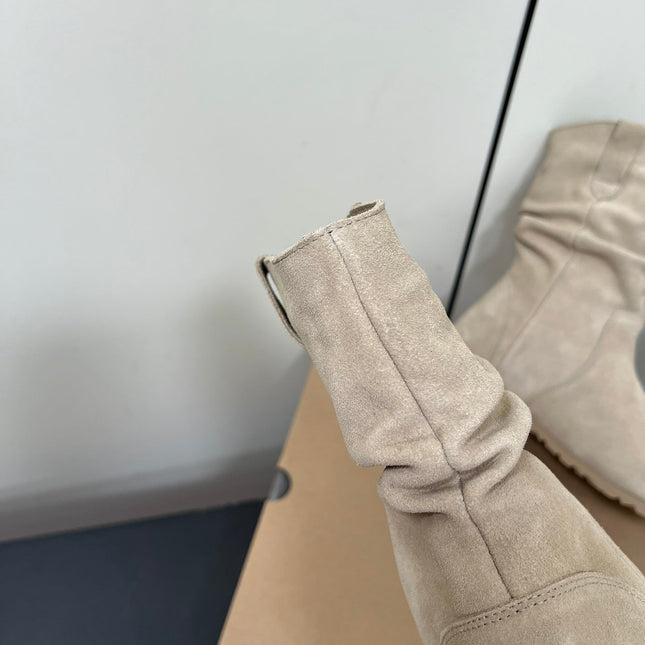 STACKED WRINKLE SHORT BOOTS IN KHAKI BROWN SUEDE
