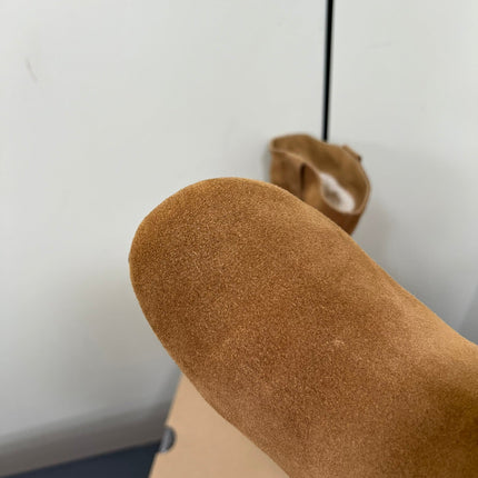STACKED WRINKLE SHORT BOOTS IN CIDER BROWN SUEDE