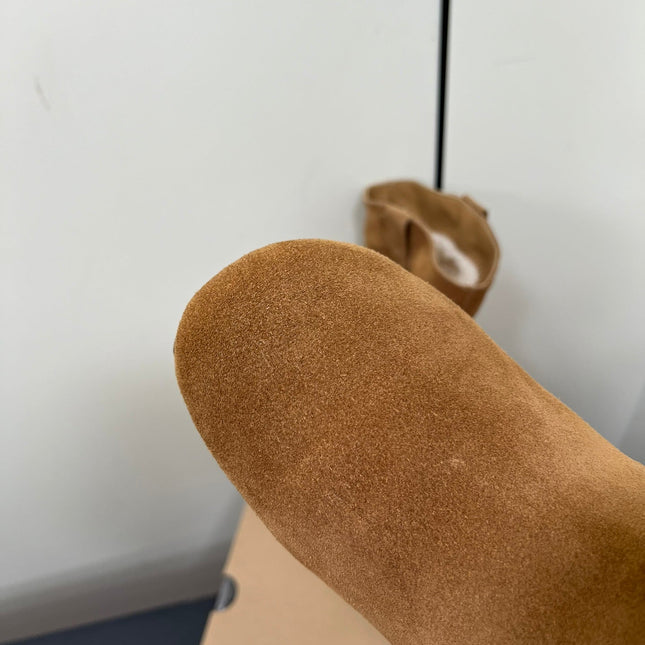 STACKED WRINKLE SHORT BOOTS IN CIDER BROWN SUEDE
