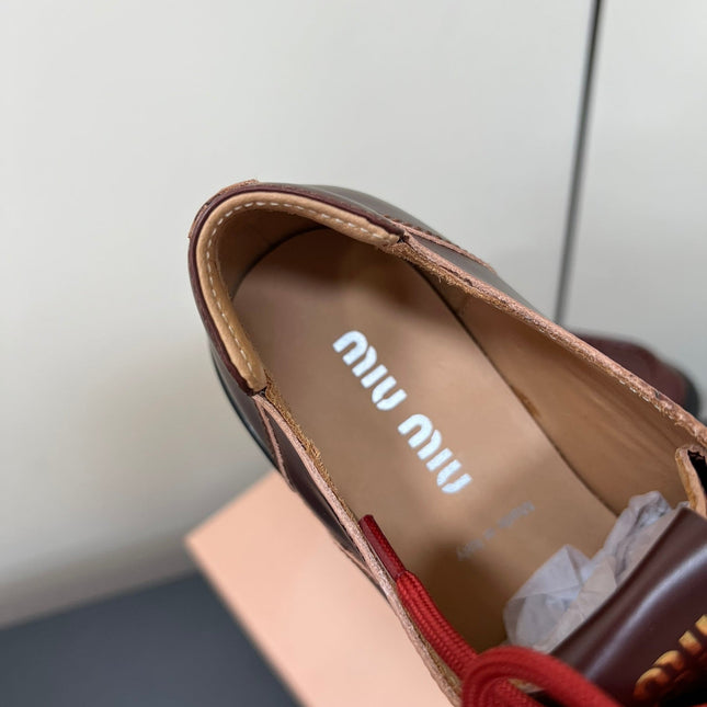 LACE-UP LOAFERS WITH THICK SOLE IN WINE RED SHINY SHEEPSKIN