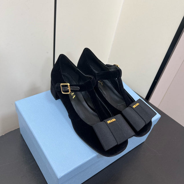 BOW MARY JANE PUMPS WITH T-STRAP IN BLACK VELVET