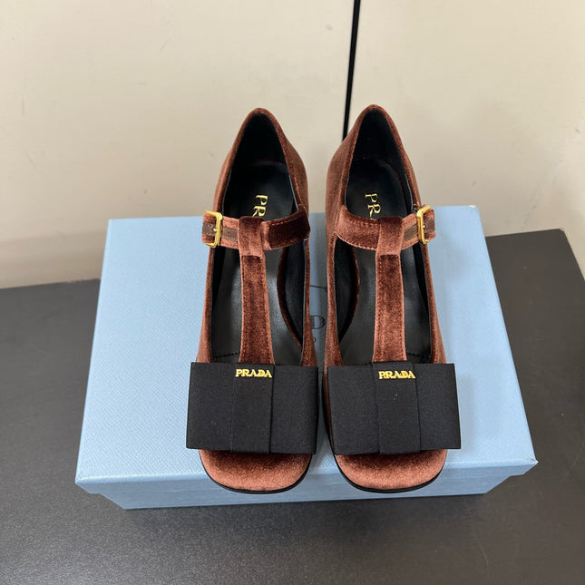 BOW MARY JANE PUMPS WITH T-STRAP IN UMBER BROWN VELVET