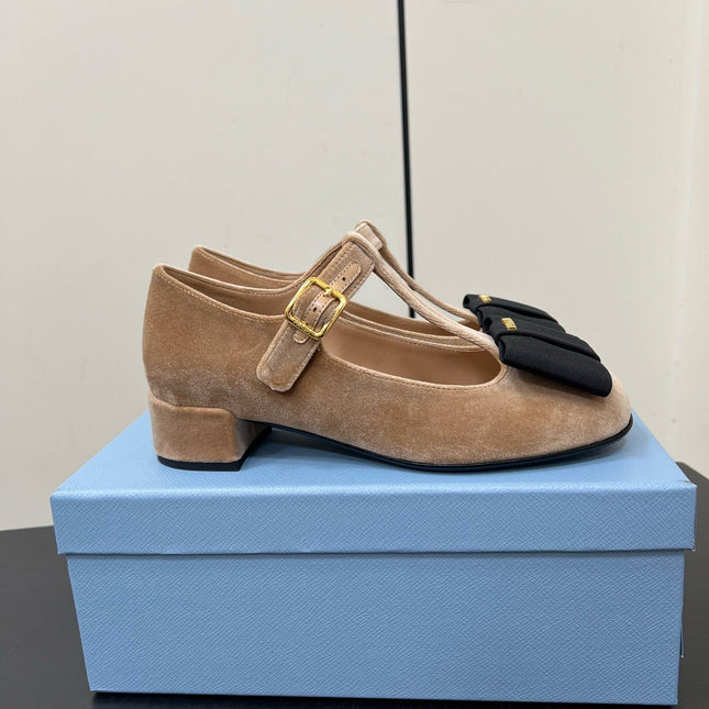 BOW MARY JANE PUMPS WITH T-STRAP IN PECAN PIE VELVET