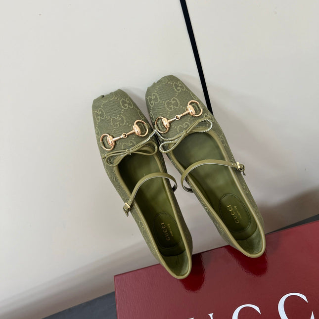 GG MARY JANE 25S IN MOSS GREEN CANVAS WITH GOLD HARDWARE