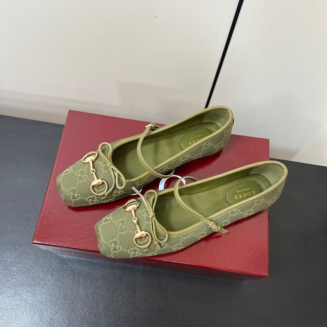 GG MARY JANE 25S IN MOSS GREEN CANVAS WITH GOLD HARDWARE