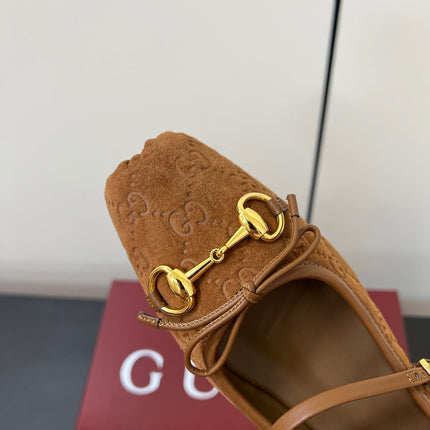 GG MARY JANE 25S IN BROWN SUEDE WITH GOLD HARDWARE