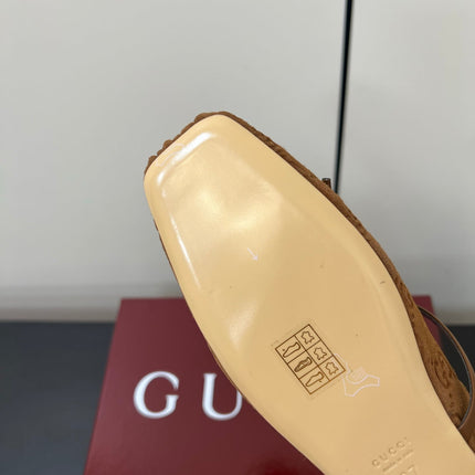 GG MARY JANE 25S IN BROWN SUEDE WITH GOLD HARDWARE