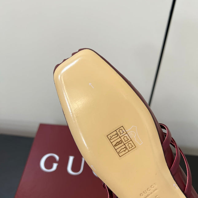 GG MARY JANE 25S IN RED LAMBSKIN WITH GOLD HARDWARE