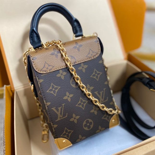CAMERA BAG 17 IN BROWN MONOGRAM AND MONOGRAM REVERSE CANVAS
