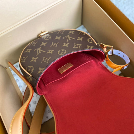 SADDLE BAG 18 IN BROWN MONOGRAM CANVAS AND LEATHER TRIM