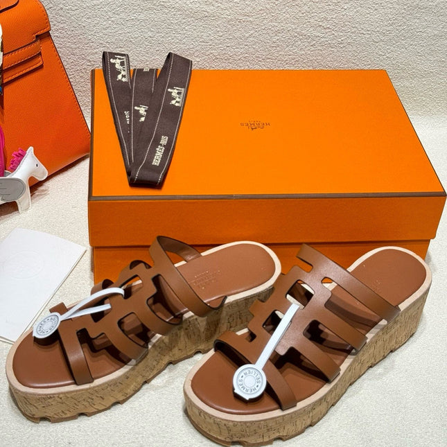 ISABELLA SANDAL CARAMEL CALFSKIN
