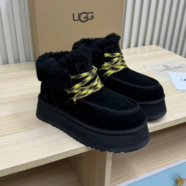 FUNKARRA CABIN CUFF BLACK SUEDE AND LAMB FUR