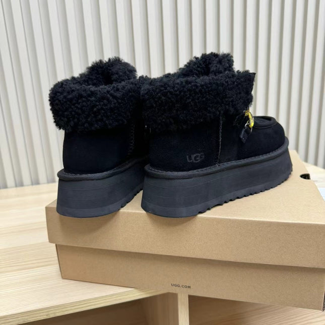 FUNKARRA CABIN CUFF BLACK SUEDE AND LAMB FUR