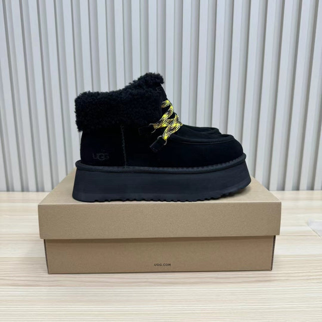 FUNKARRA CABIN CUFF BLACK SUEDE AND LAMB FUR