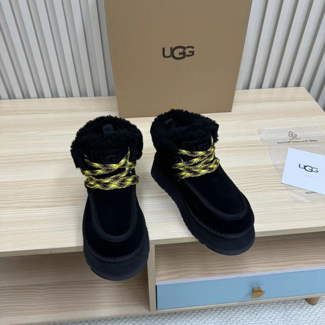 FUNKARRA CABIN CUFF BLACK SUEDE AND LAMB FUR