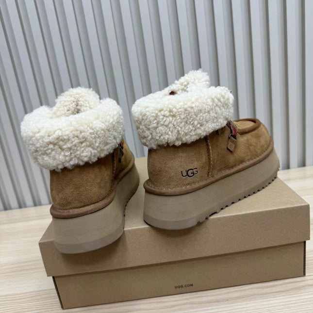 FUNKARRA CABIN CUFF COFFEE BROWN SUEDE AND WHITE LAMB FUR