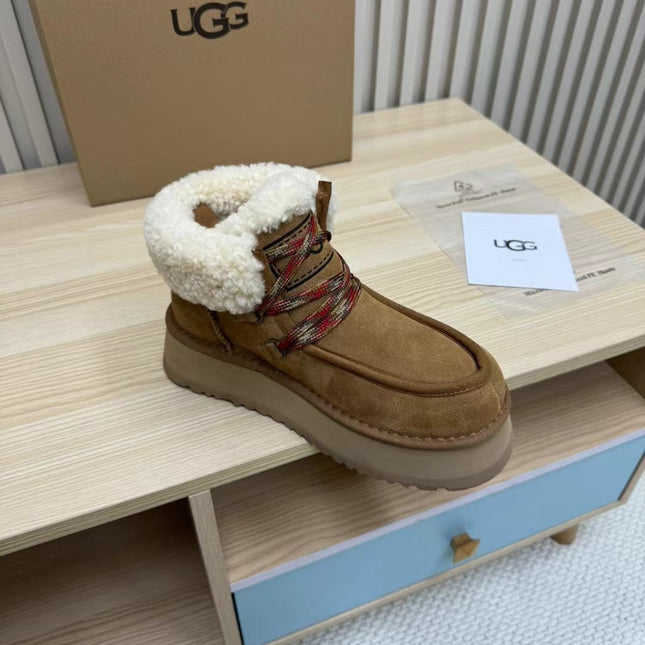 FUNKARRA CABIN CUFF COFFEE BROWN SUEDE AND WHITE LAMB FUR