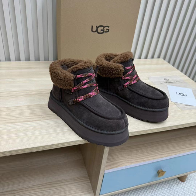 FUNKARRA CABIN CUFF HICKORY BROWN SUEDE AND LAMB FUR