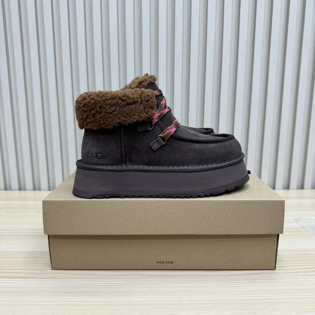 FUNKARRA CABIN CUFF HICKORY BROWN SUEDE AND LAMB FUR