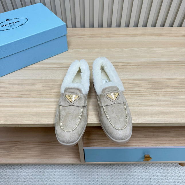 LOAFER IN KHAKI BEIGE SUEDE AND FUR LINING ATTACHED TRIANGLE LOGO