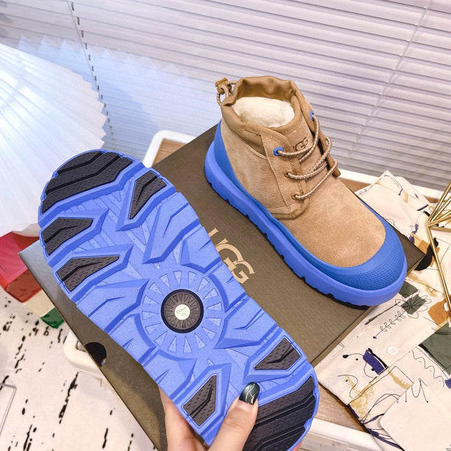 GENDER NEUMEL HIGH WEATHER HYBRID IN PEANUT BROWN SUEDE AND COBALT BLUE CALFSKIN
