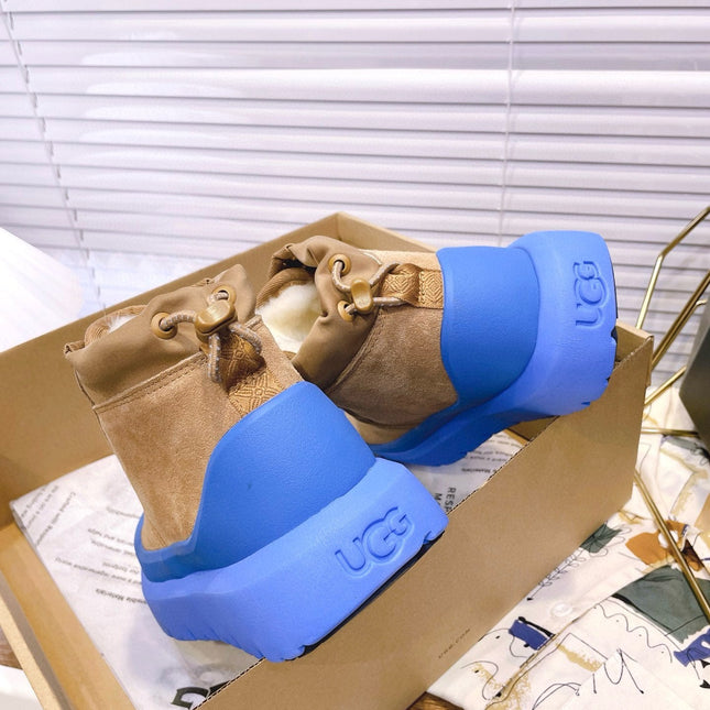 GENDER NEUMEL HIGH WEATHER HYBRID IN PEANUT BROWN SUEDE AND COBALT BLUE CALFSKIN