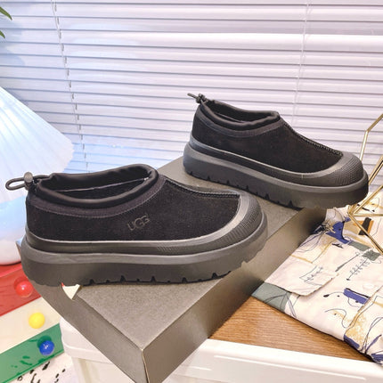 TASMAN WEATHER HYBRID IN BLACK SUEDE AND CALFSKIN
