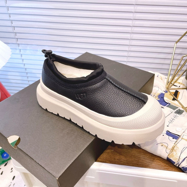 TASMAN WEATHER HYBRID IN BLACK MIX WHITE PEPPER CALFSKIN