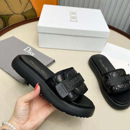 PLATFORM SLIDES 25S 50MM IN BLACK CALFSKIN AND ELECTRIC FABRIC