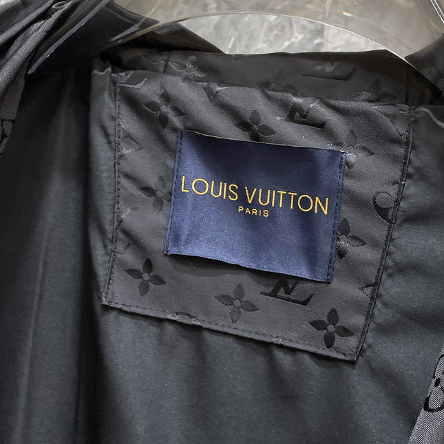 LV BLACK JACKET 239567