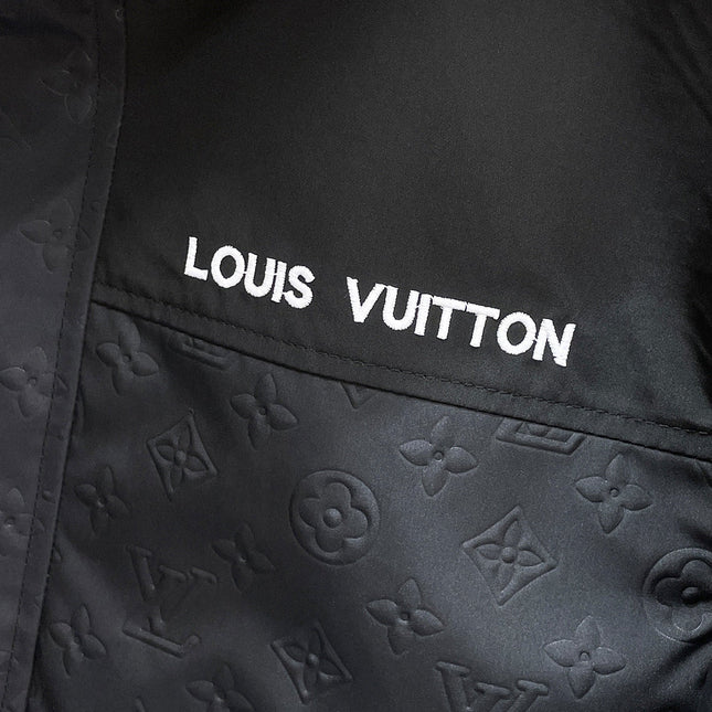 LV BLACK JACKET 239570