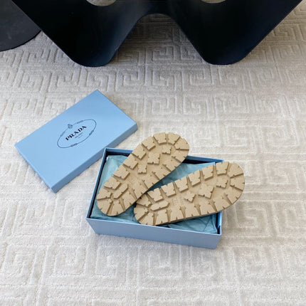 THICK-SOLED FLIP FLOPS IN ECRU BEIGE RUBBER