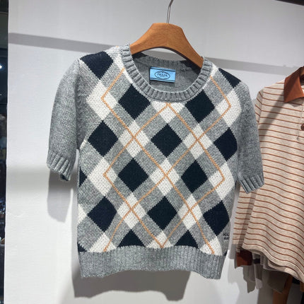 PRADA SHORT-SLEEVE SWEATER STYLE 72