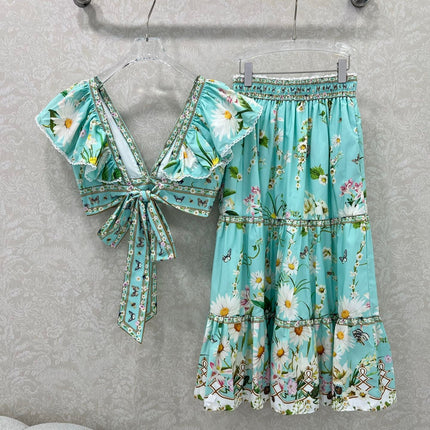 CAMILLA PLUS-SIZE V-NECK TOP AND FLARED SKIRT SET 275167