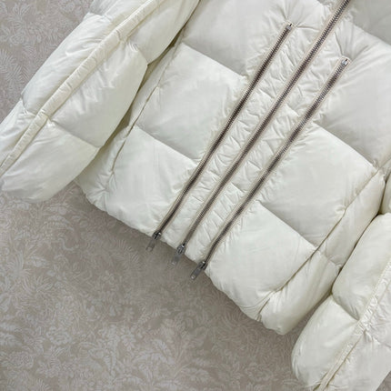MONCLER 25S JACKET IN WHITE 075